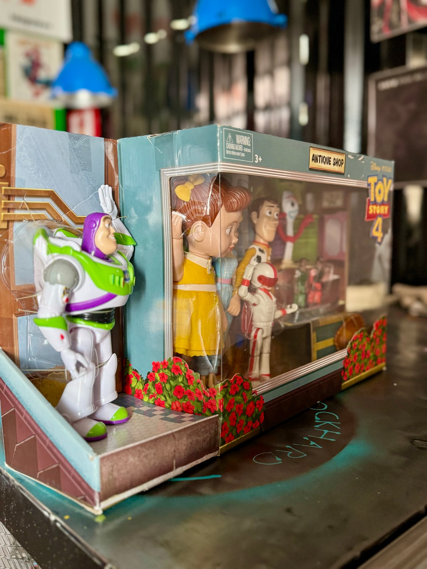 Toy Story 4 Antique shop